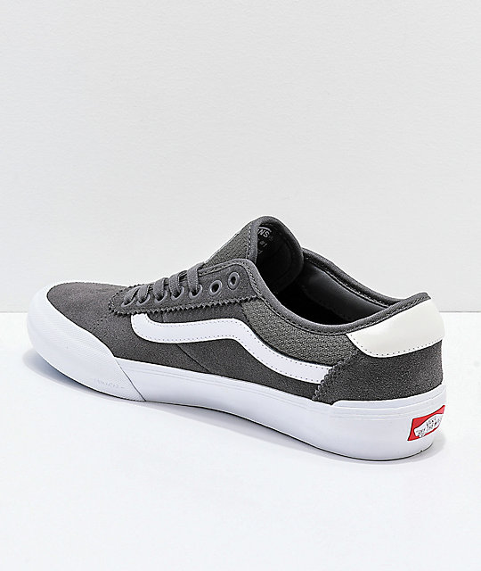vans chima pro 2 black white