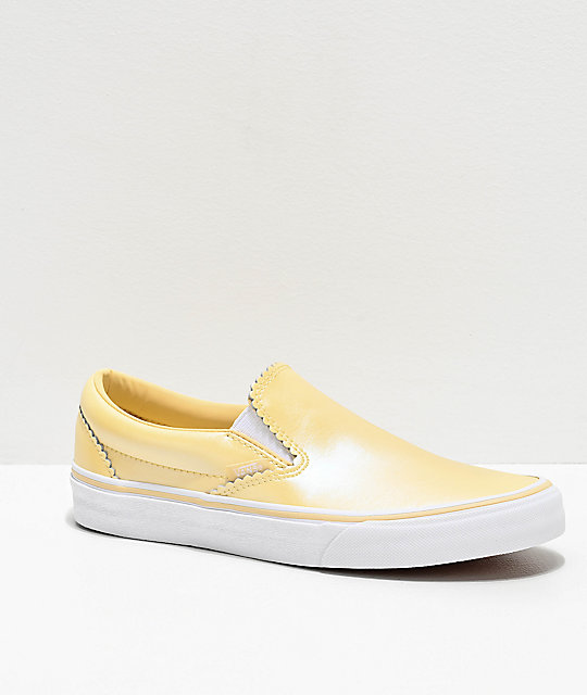 Vans Slip-On Pearl Suede zapatos de skate dorados | Zumiez
