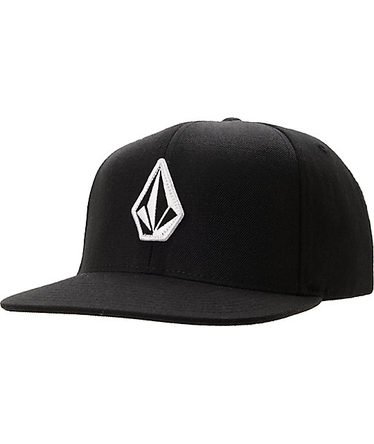 black volcom hat