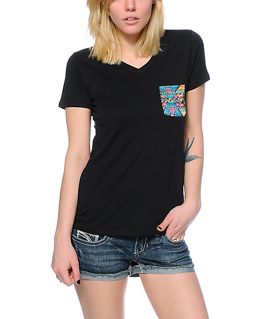 V-neck pocket T-shirt