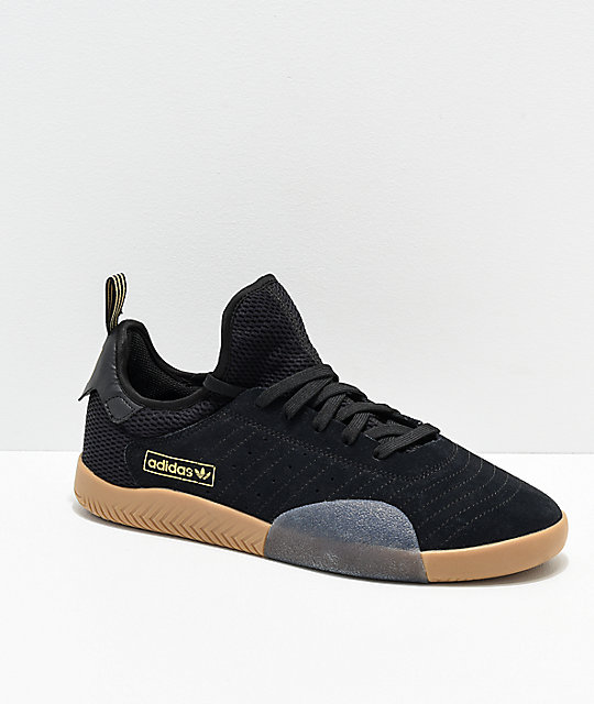 tenis adidas negro con dorado
