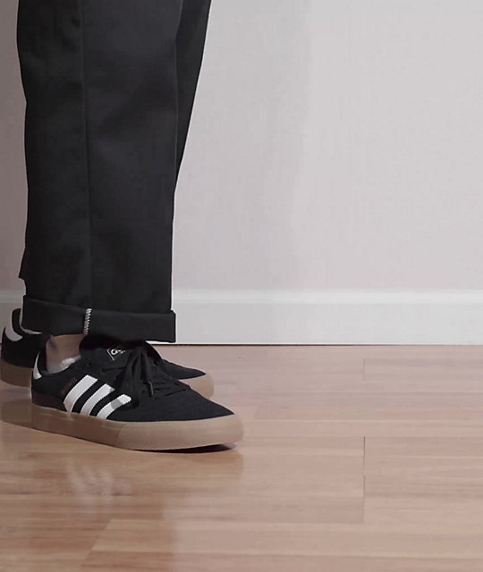 adidas Busenitz zapatos vulcanizados en negro, blanco y goma ثوم ذكر للبيع