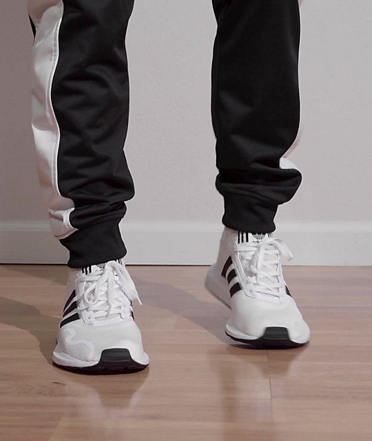adidas originals swift run x sneaker