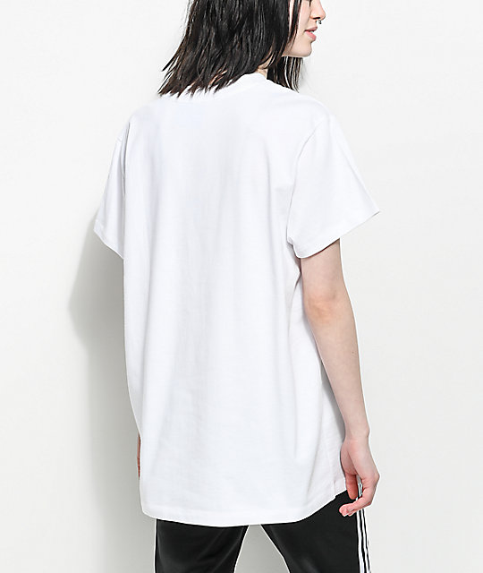 camiseta adidas oversize