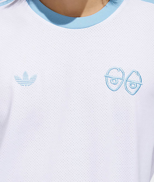 camiseta adidas azul claro