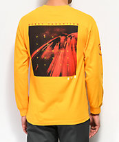 Bobby Tarantino by Logic Peace, Love & Positivity camiseta amarilla de manga larga