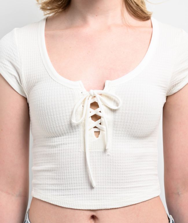 Hesperus Seamless Textured White Front Tie Crop T-Shirt - thumbnail 3