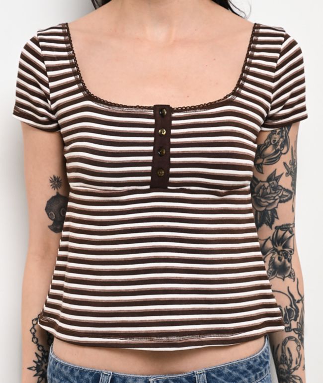 Pretty Garbage Juno Brown Henley Crop T-Shirt - thumbnail 3