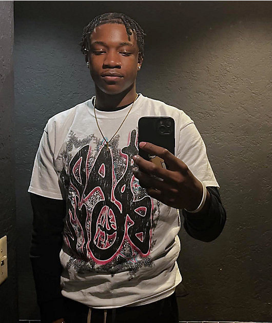 SAD BOYZ by Junior H X Lost Hills Stars White T-Shirt | Zumiez