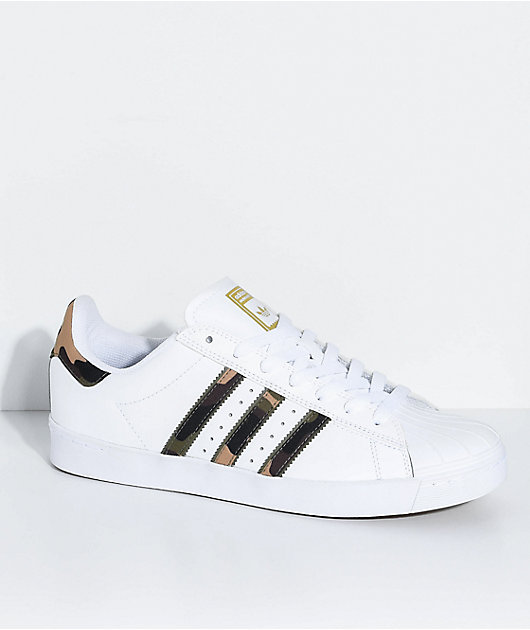 Adidas Superstar zapatos blancos y de camuflaje | Zumiez
