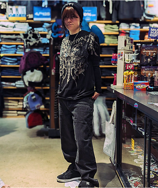 00s Affliction Haunted Passage USA製 Tシャツ Affliction Haunted Passage Reflective Black T-Shirt | Zumiez