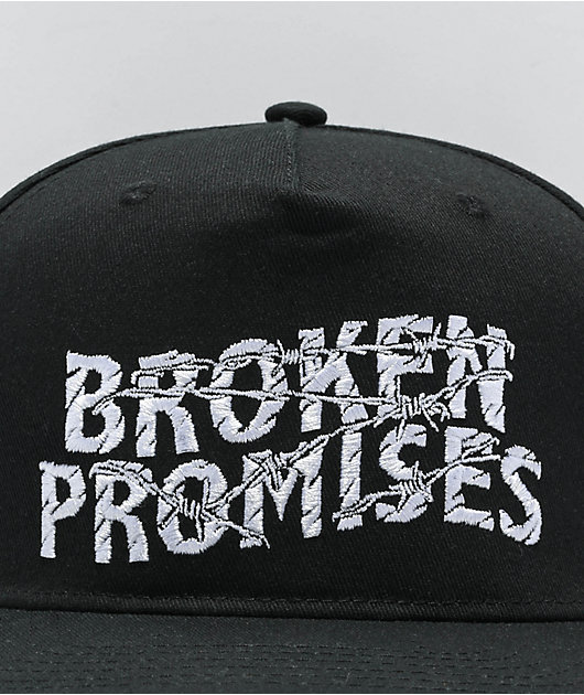 Broken Promises gorra negra con doble correa