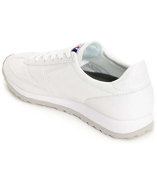 brooks white shoes