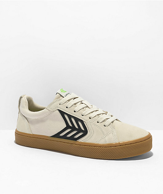 Cariuma Catiba Pro zapatos de skate blancos y negros