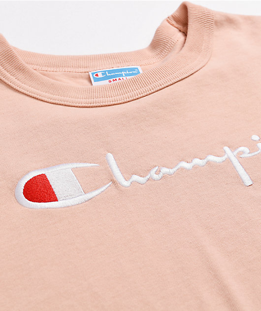 Transformer eksekverbar Aftensmad Champion Logo Script Blush Peach Long Sleeve Crop T-Shirt | Zumiez