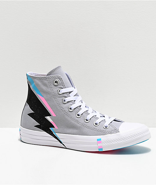 Converse CTAS Hi Pride Wolf zapatos en gris, negro, azul y rosa | Zumiez