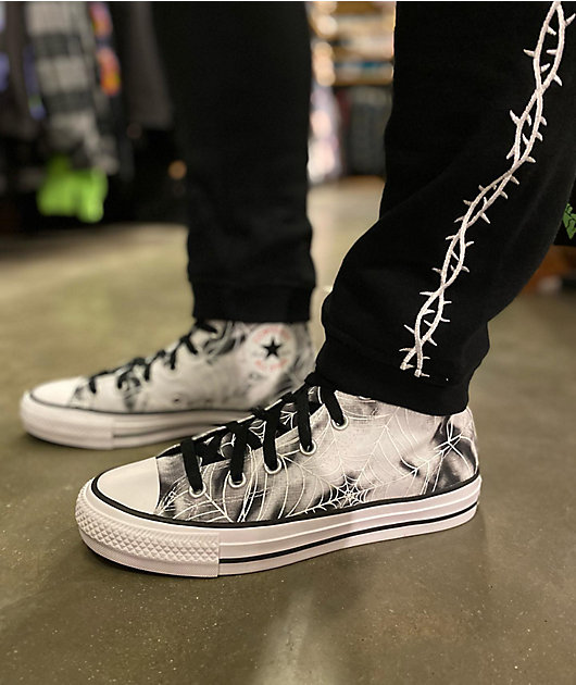 Converse tie outlet dye