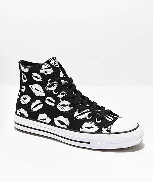 Converse with lips online