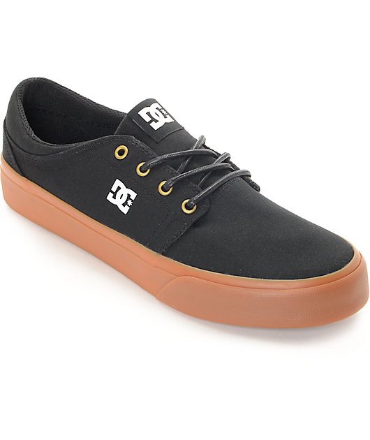 black skate shoes gum sole