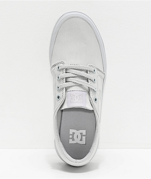 dc platform sneakers