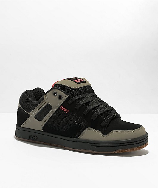 DVS 125 Zapatos de skate marrones, negros y rojos