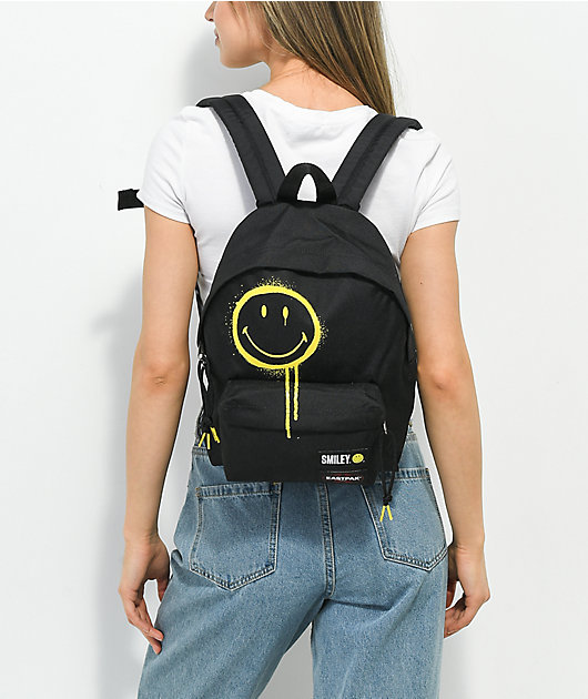 emmer Gezamenlijk Zoek machine optimalisatie Eastpak x Smiley Orbit Black Mini Backpack