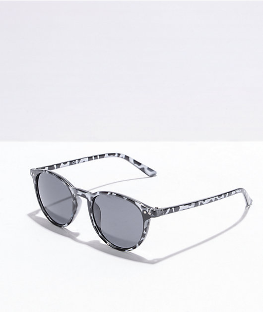Empyré Modérn Tort Round Sunglassés