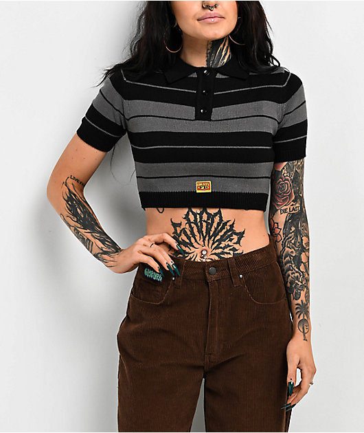 Black store cropped polo