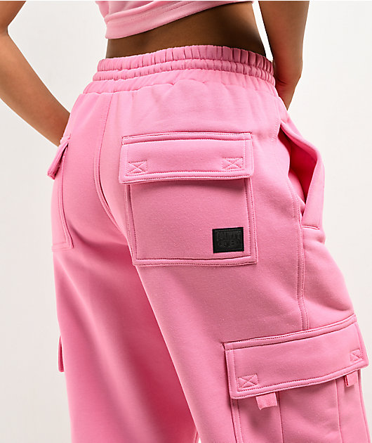 【BAON】23FW★ [BAONHAUS] Ribbon Banding Peach Fuzz Cargo Pt FB County Pink Velour Sweat Pants | Zumiez