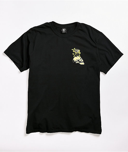 Flying Coffin Wreath Black T-Shirt