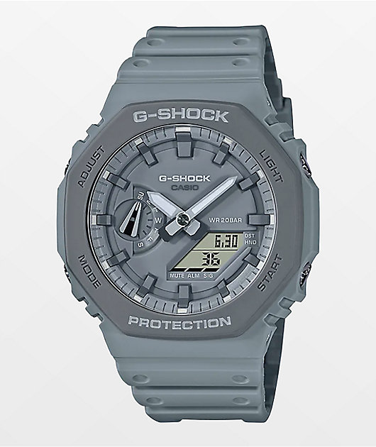 G-Shock GA2110 reloj analógico gris en tono tierra