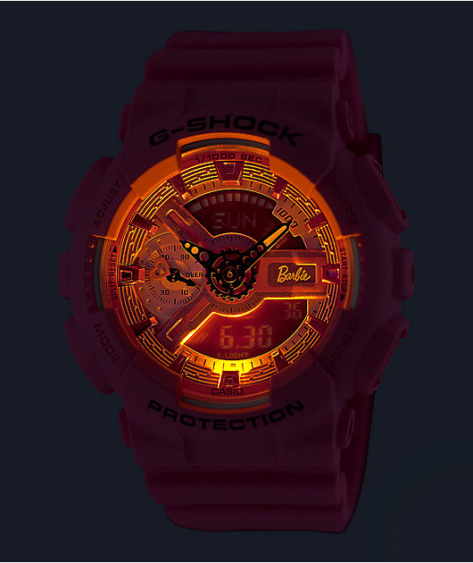 G-SHOCK Barbie 時計 G-SHOCK「バービー」腕時計、ハートモチーフの小針やロゴを配