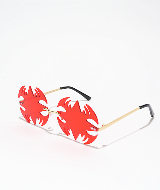 Gafas de sol rojas con aberturas de anime