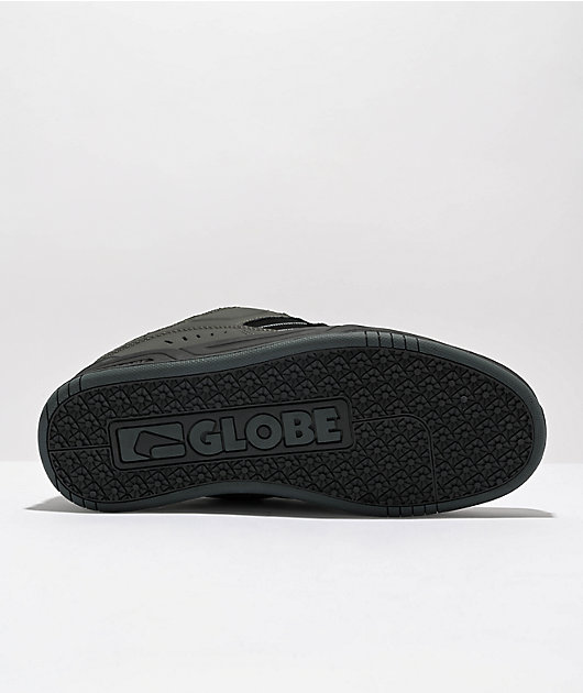 Zumiez deals globe shoes