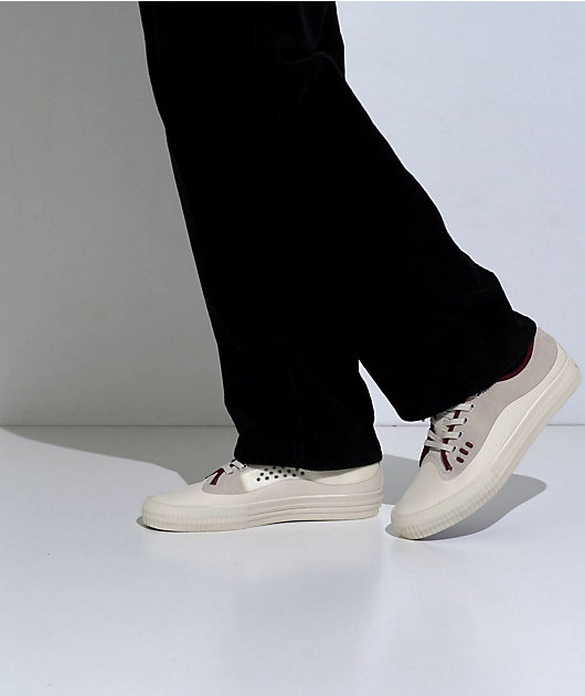 Globe Gilette Cream & Pomegranate Skate Shoes video