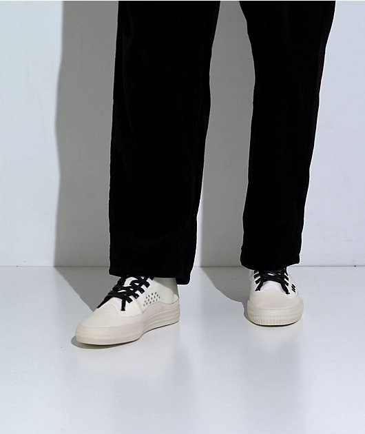 Globe Gilette Mid Cream & Black Skate Shoes video