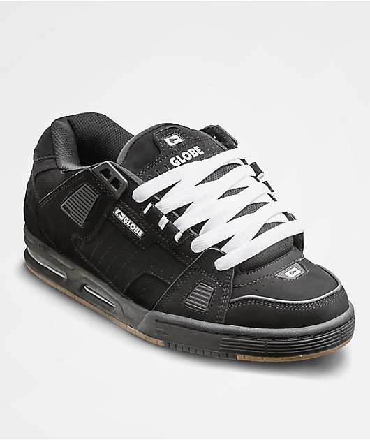 globe sabre black