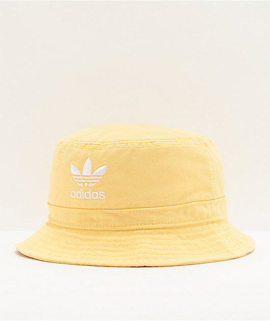 gorras adidas amarilla