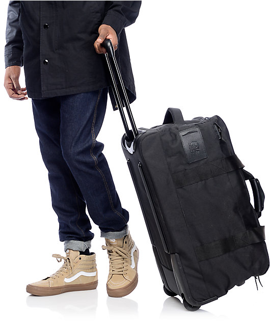 outfitter luggage 70l