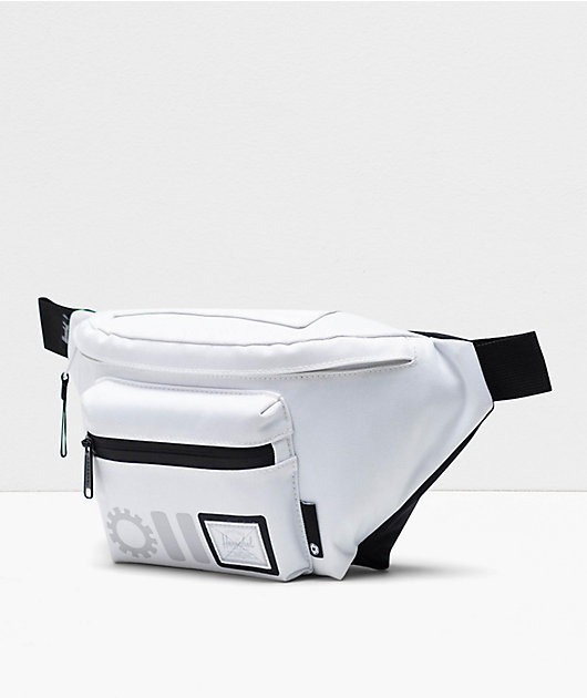 White herschel fanny pack Clearance