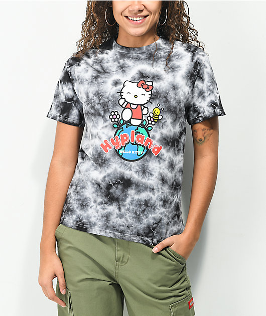 Hypland x Hello Kitty Worldwide camiseta tie dye blanca y negra 