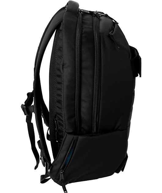 incase backpack waterproof