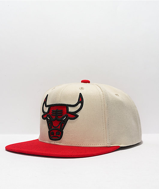 Chicago Bulls Suede hat by Mitchell & Ness-NWT