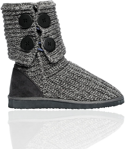 where to buy uggs boots near me