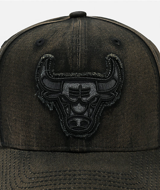 Mitchell & Ness Chicago Bulls Downtown Pro Black Wash Snapback Hat