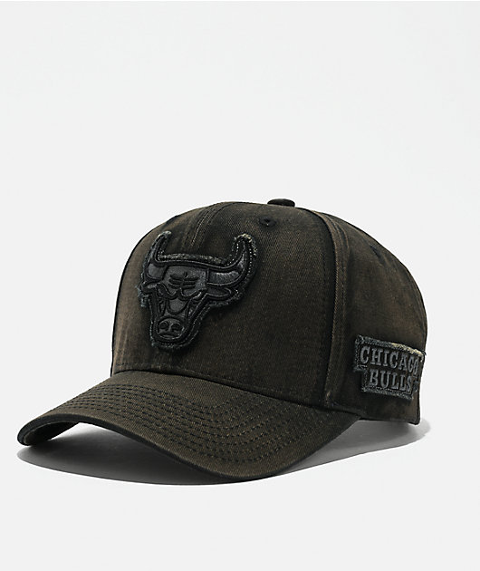 Mitchell & Ness Chicago Bulls Downtown Pro Black Wash Snapback Hat