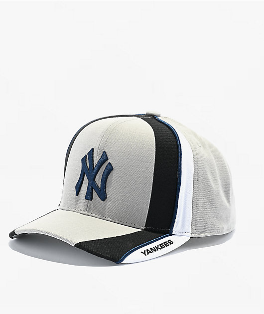 Mitchell & Ness New York Yankees Downforce Grey Snapback Hat