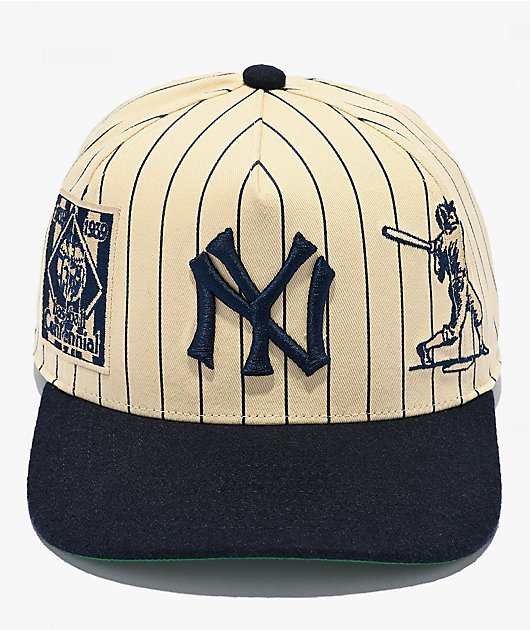 Mitchell & Ness New York Yankees Metro Roots Striped Natural Pro Pinch Snapback Hat