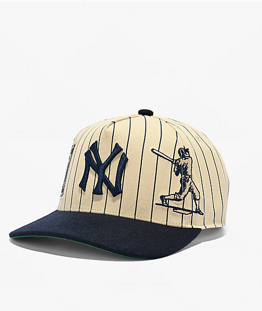 Mitchell & Ness New York Yankees Metro Roots Striped Natural Pro Pinch Snapback Hat
