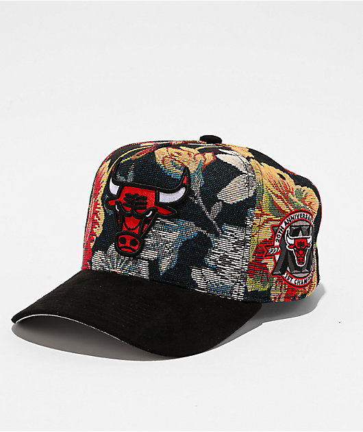 Mitchell & Ness Chicago Bulls Tapestry Floral Pro Pinch Snapback